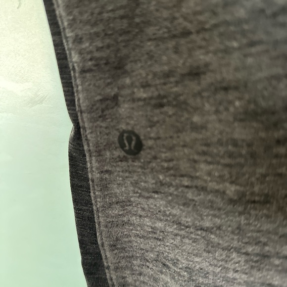 Lululemon gray jogger sweatpants size 4. EUC. - Picture 12 of 13